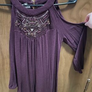 Off the shoulder long sleeve